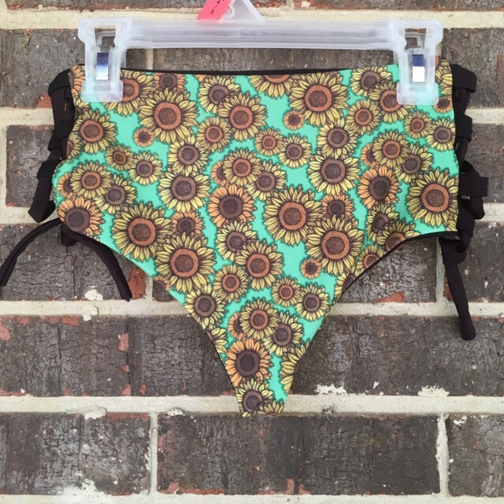 Pacha Apparel High Waisted Swimsuit Bottoms - Picture 2 of 2